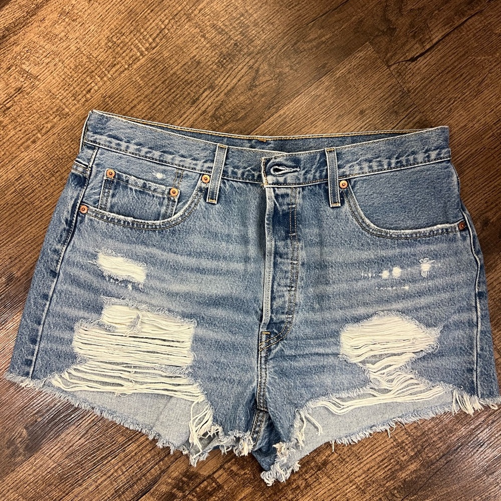✨LAST CHANCE✨ 501 LEVI denim shorts